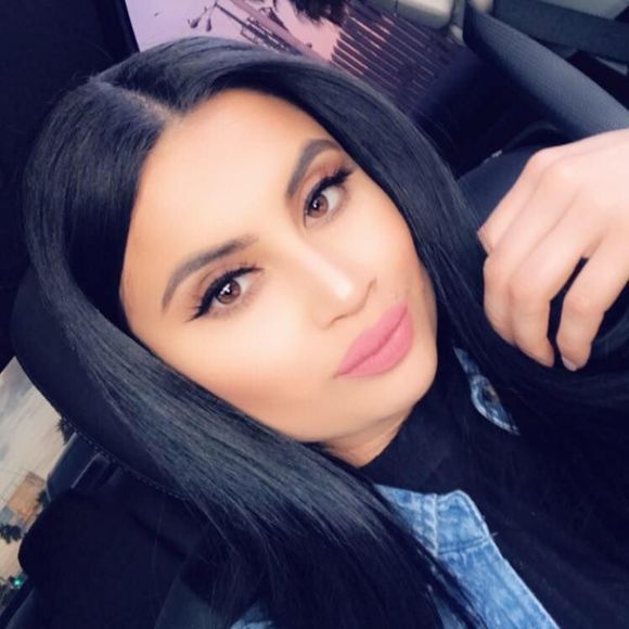 Meet your Posher, Bianca - Picture 1 of 1